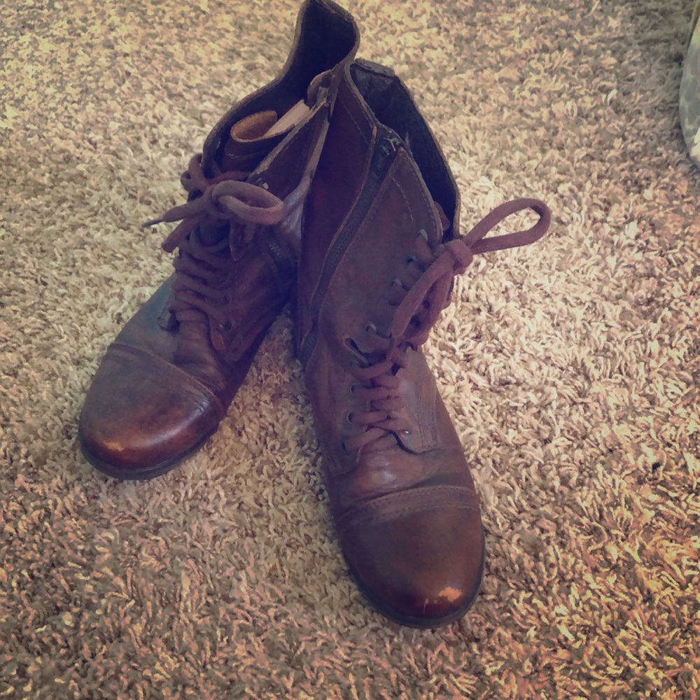Gently worn Brown Steve madden combat boots
